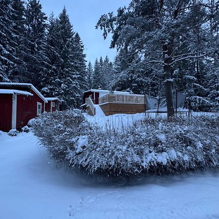 Mysig Stuga I Naevesta Örebro Exteriér fotografie