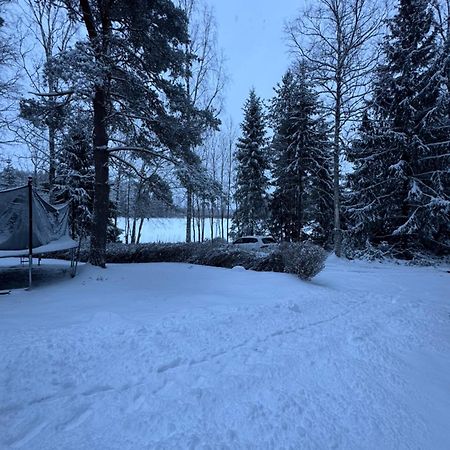Mysig Stuga I Naevesta Örebro Exteriér fotografie