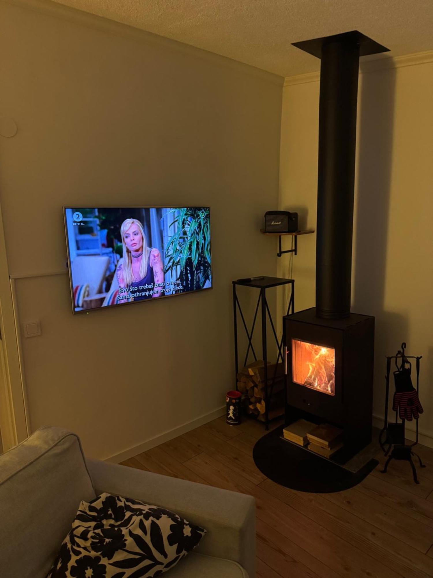 Mysig Stuga I Naevesta Örebro Exteriér fotografie